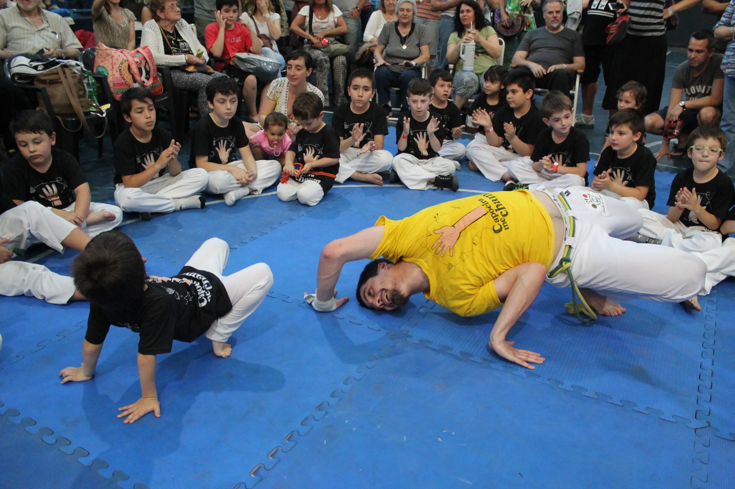 Capoeira en la plata. Capoeira zona sur. Clases de capoeira en argentina. Capoeira argentina