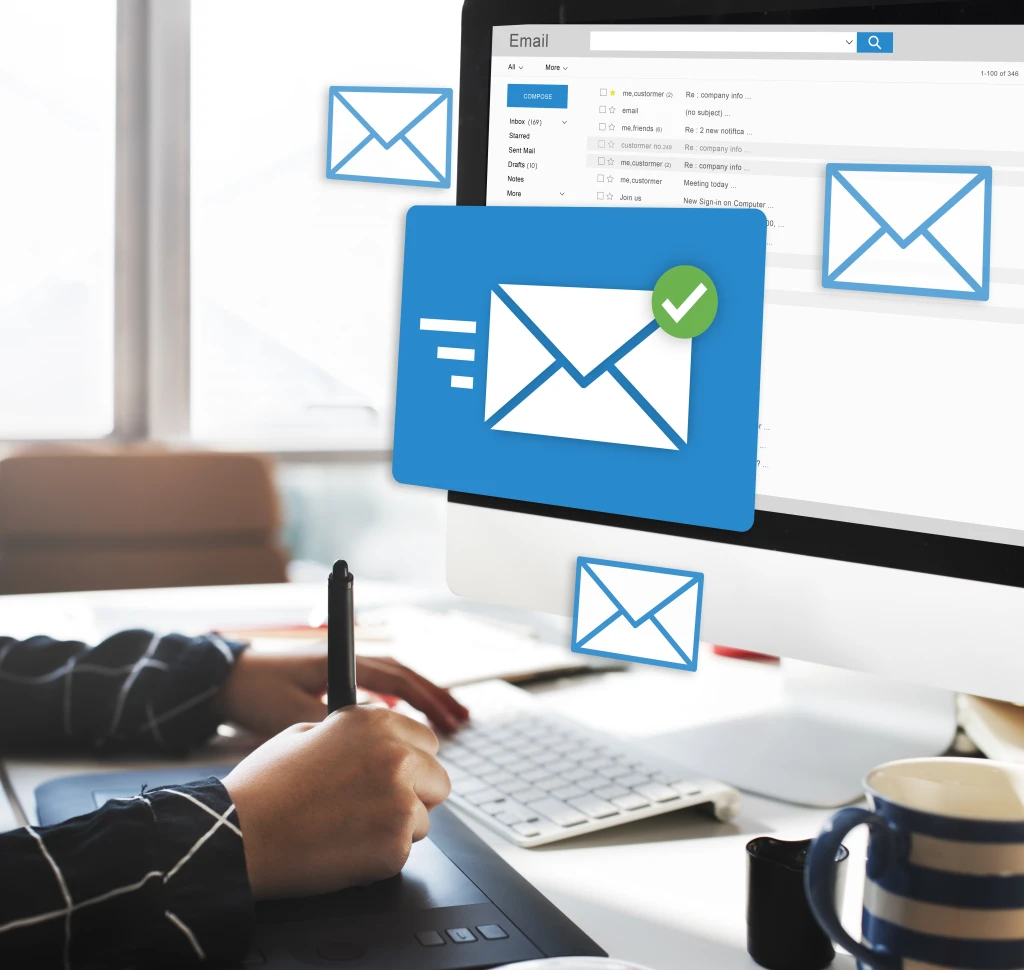 message-online-chat-social-text-concept.webp