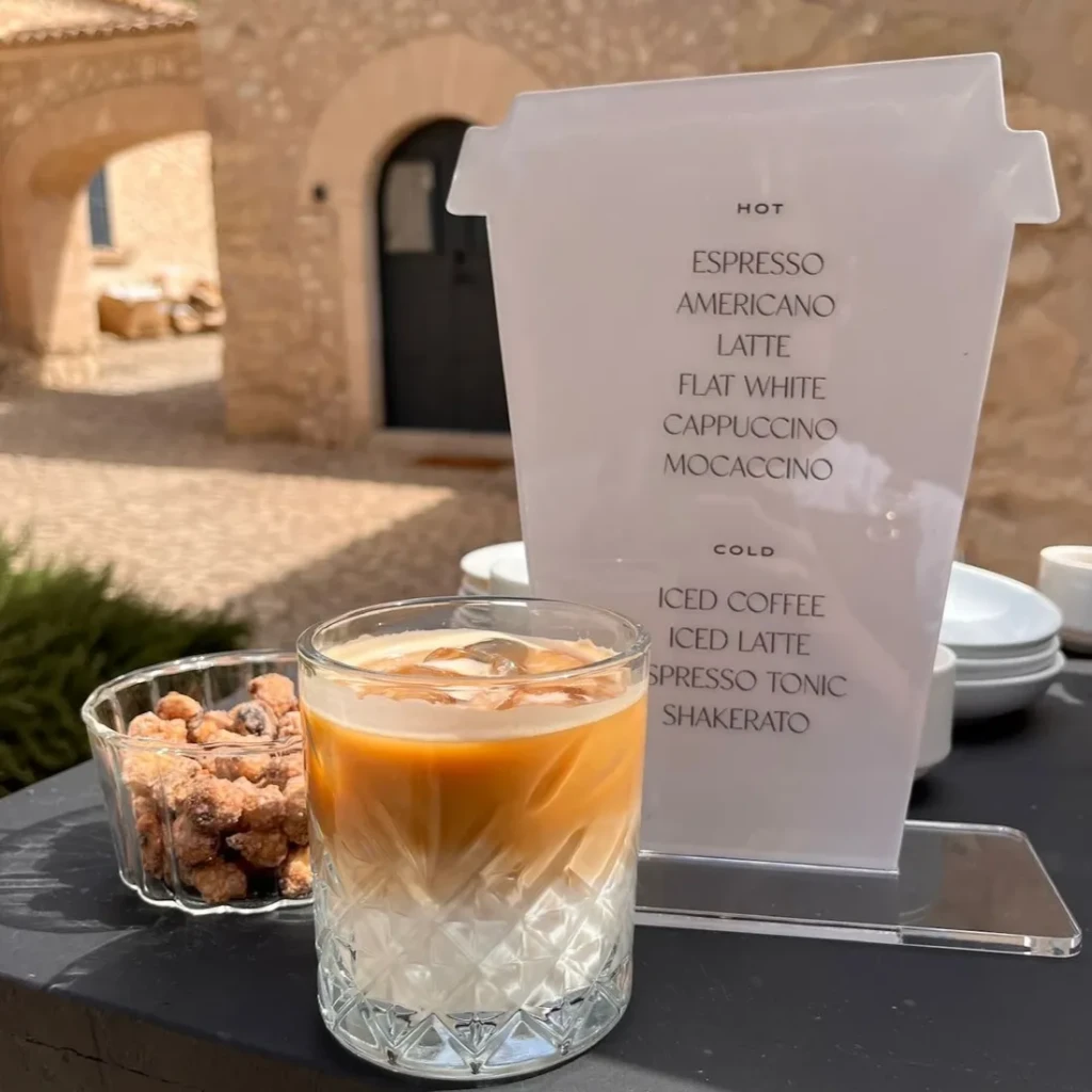 café au lait glacé et Espresso Martini, parfaits pour les mariages d’été