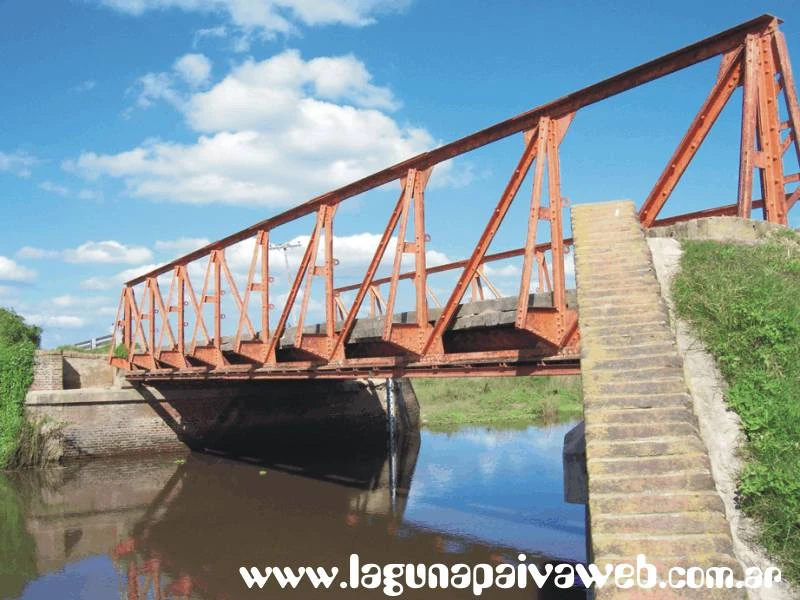 Puente sobre el arroyo Aguiar