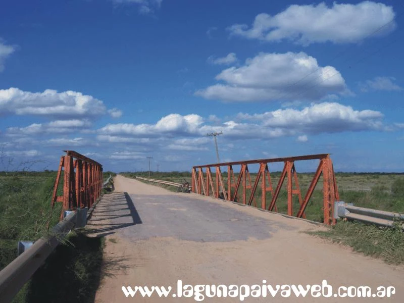 Puente sobre el arroyo Aguiar