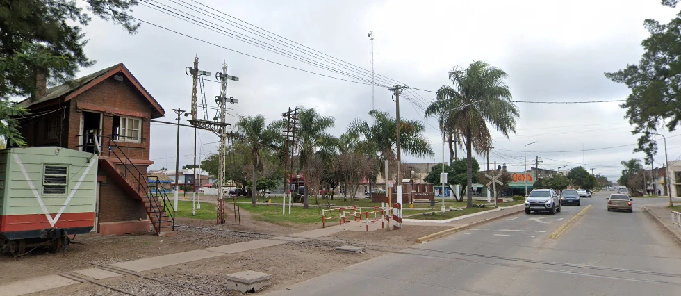 Paso a nivel central en Laguna Paiva