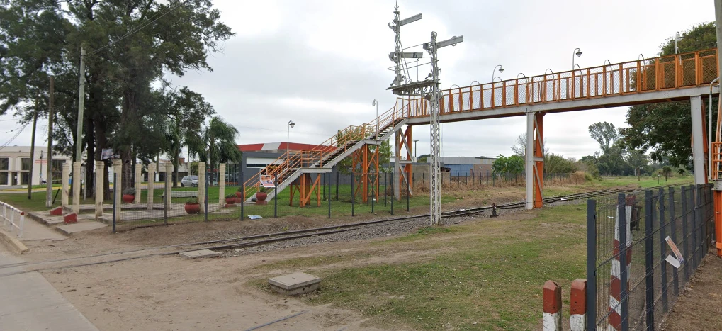 Paso a nivel central en Laguna Paiva