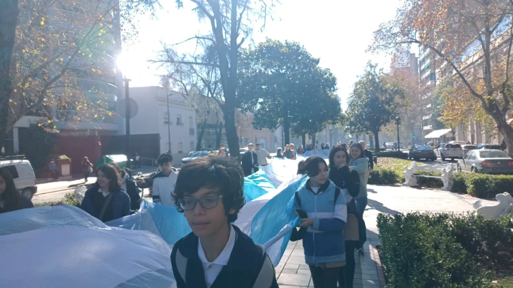 5-BANDERAZO-25-TT.webp
