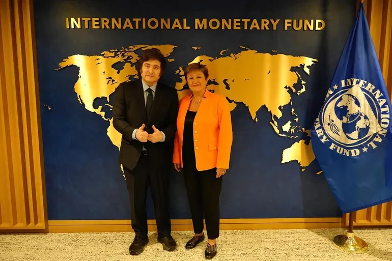 El Presidente Javier Milei avanza en la negociación con el FMI