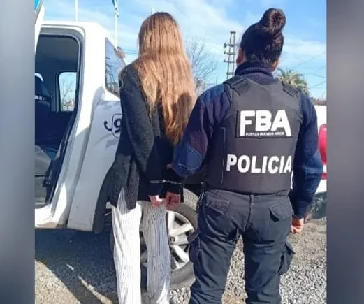Detienen a dos mujeres con pedidos de captura en el centro de Pilar