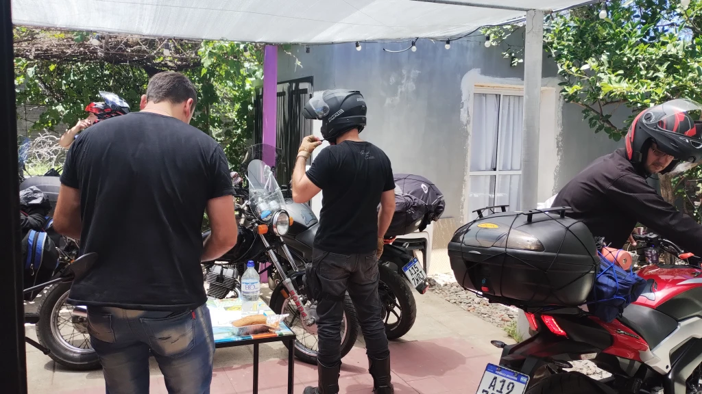 Motoqueros huéspedes