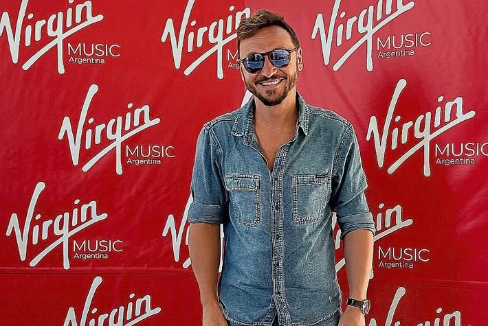 Frank Capouch: el traumatólogo infantil que cura con música y firma con Universal Music