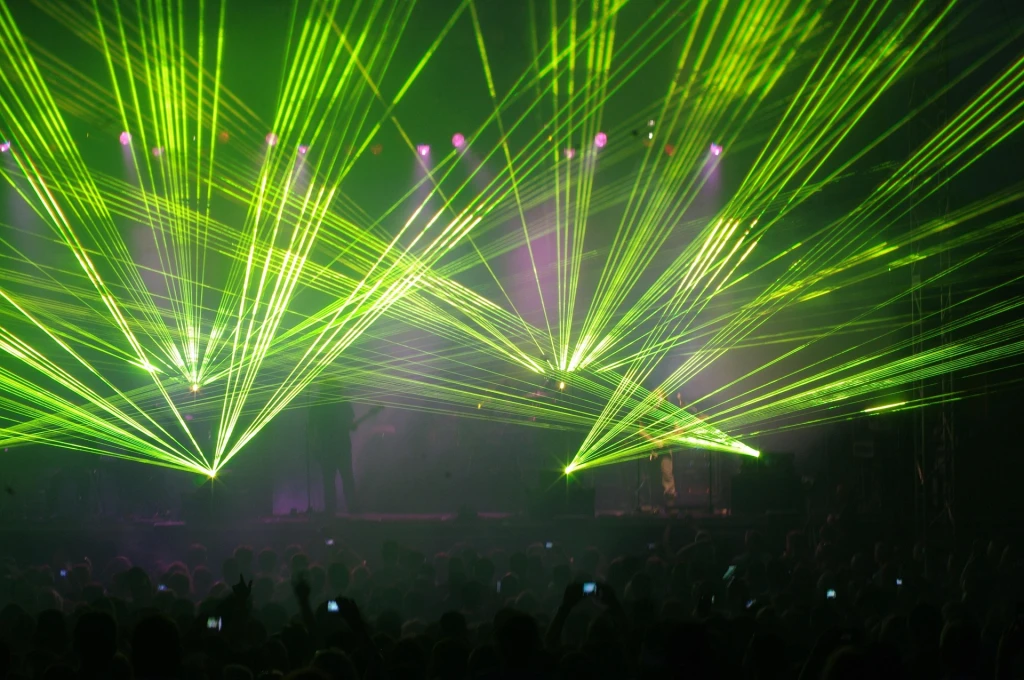 laser-light-4615151920.webp