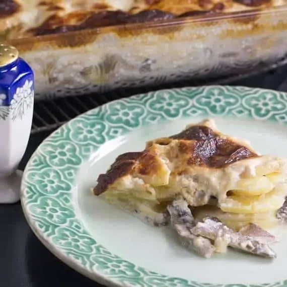 Gratinado de papas y queso con gírgolas (bajo en FODMAP)