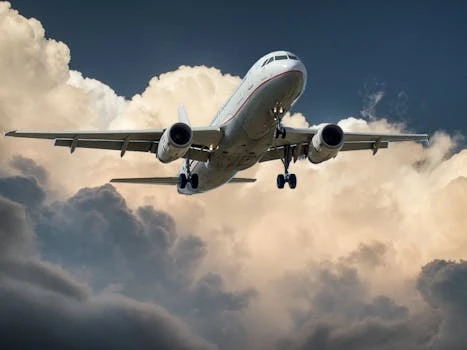 aircraft-jet-landing-cloud-46148.webp
