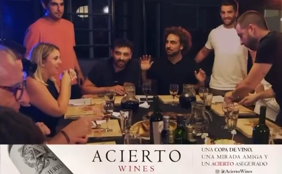 Nuestros vinos exclusivos en la mesa de La Fábrica Podcast