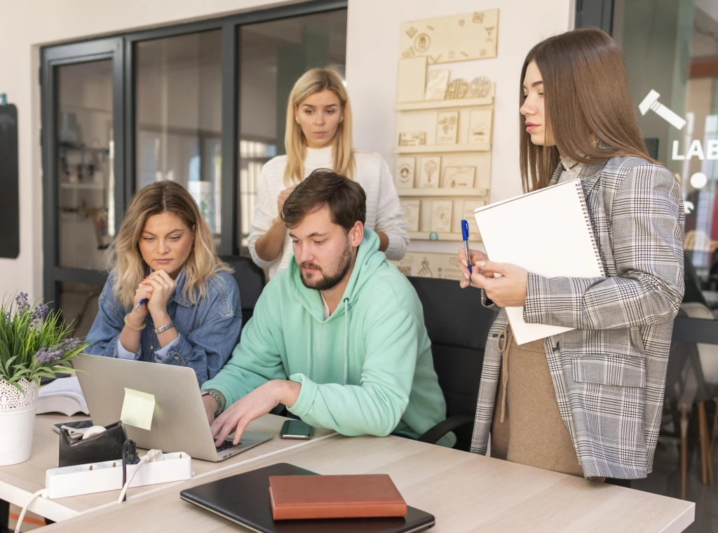 Control vs. Confianza: el trasfondo del regreso a la presencialidad