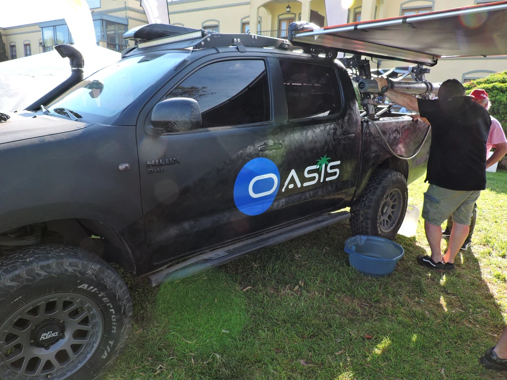 Stand Oasis Tank