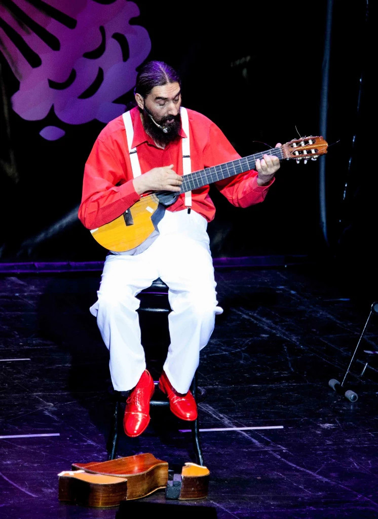 HUGO VARELA EXPLOSIVO. 