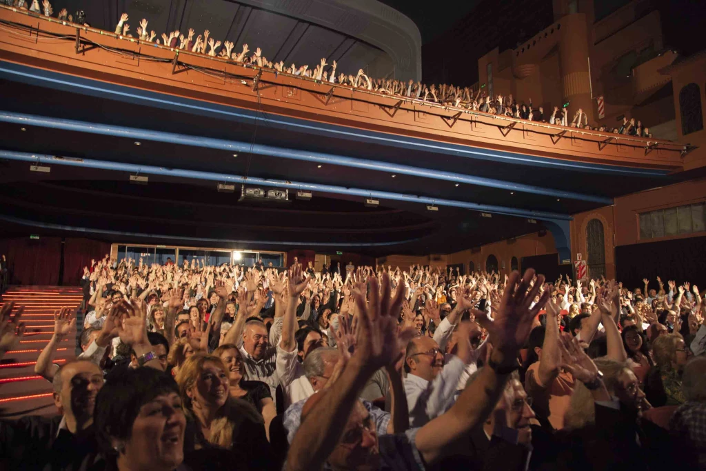 EXITO A SALA EN EL TEATRO OPERA CITI