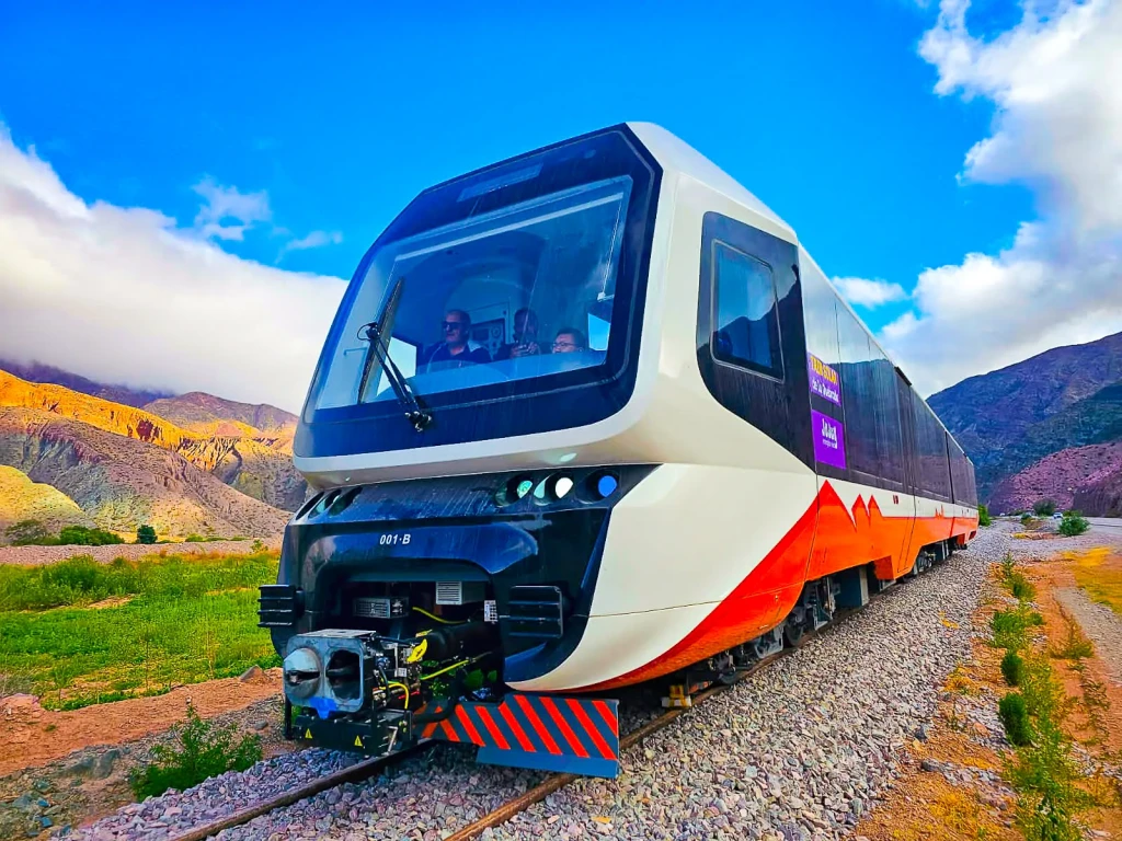 04-12-2023-Tren-Turistico-Solar-de-Jujuy-2.webp