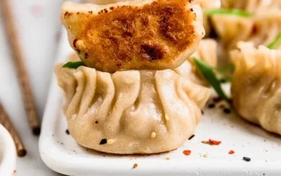 DUMPLINGS RELLENAS CON GÍRGOLAS DUMPLINGS RELLENAS CON GÍRGOLAS
