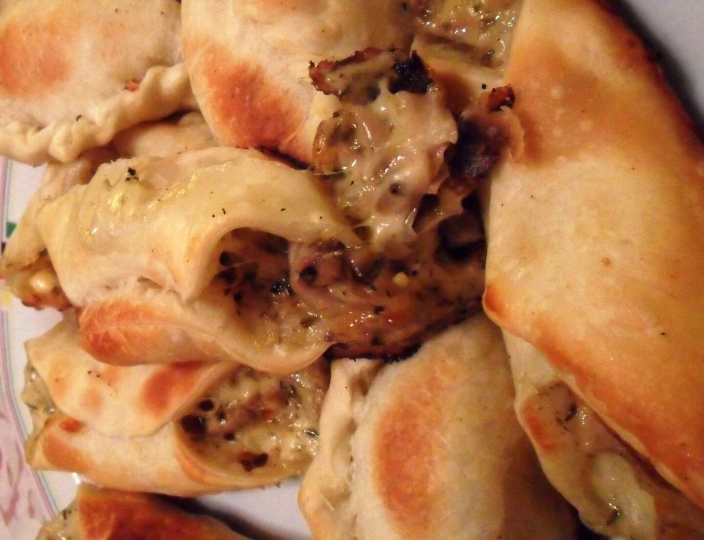 EMPANADAS DE GÍRGOLAS