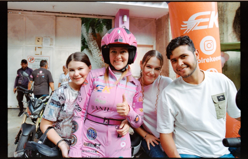 JUANCALERO-KODAKPROIMAGE-11-(7525).webp