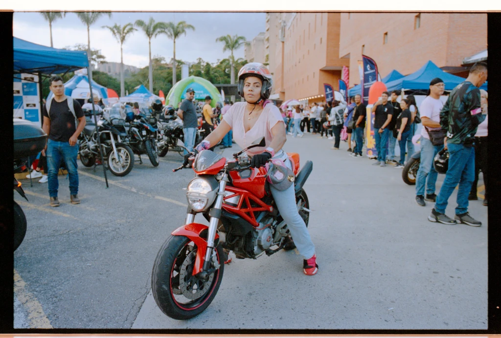 PORTRA400-JUANC-8.webp