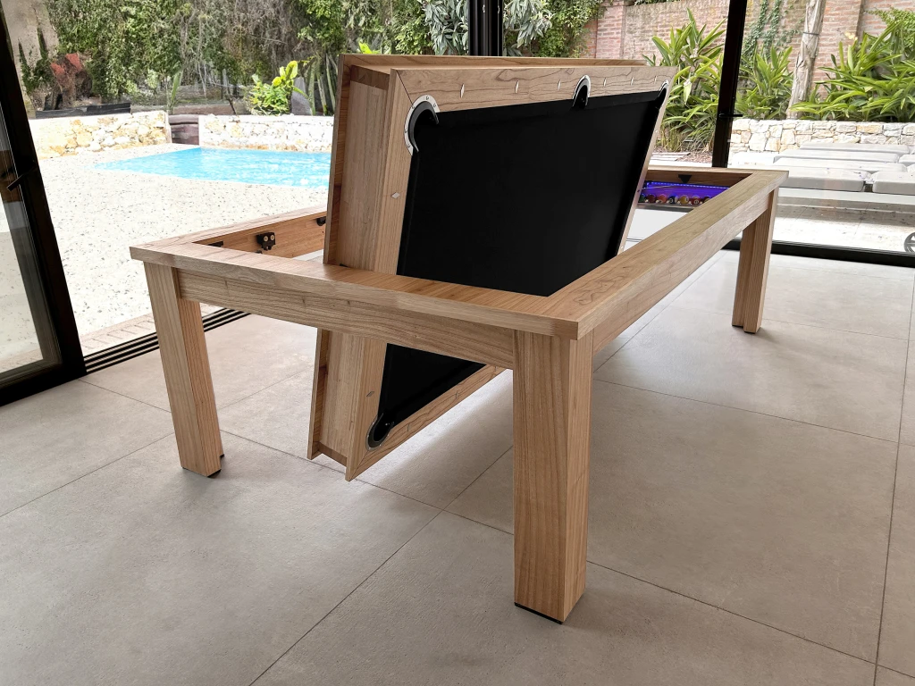 Realizada integramente en madera