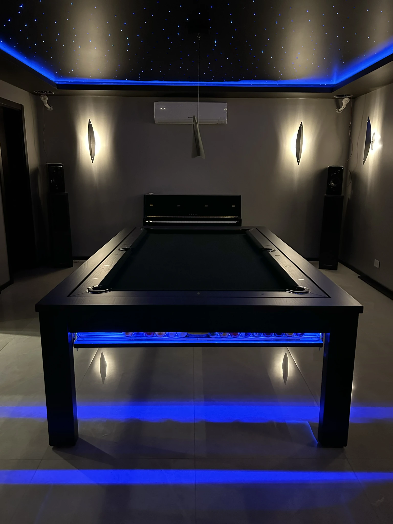 Realizada integramente en madera