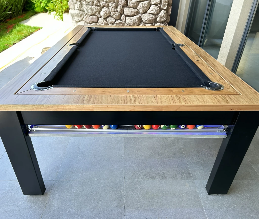 Combinada con hierro y madera.