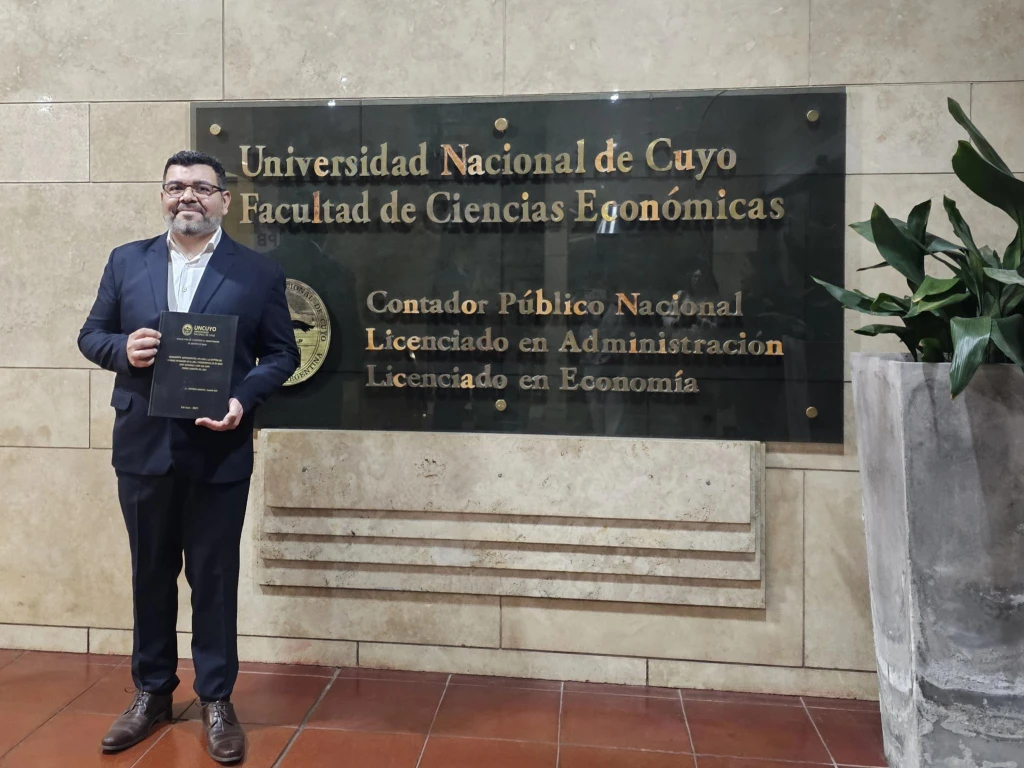 Un Magister de trayectoria destacable