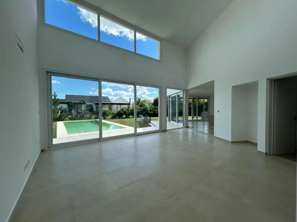CG61living.webp