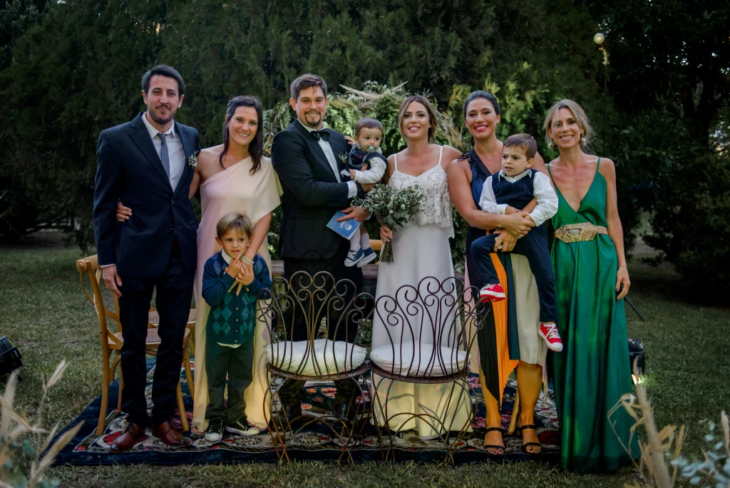 Los Novios, juanto a los Padrinos y Madrinas