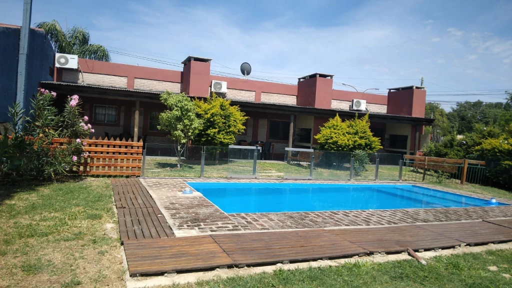 pileta.webp